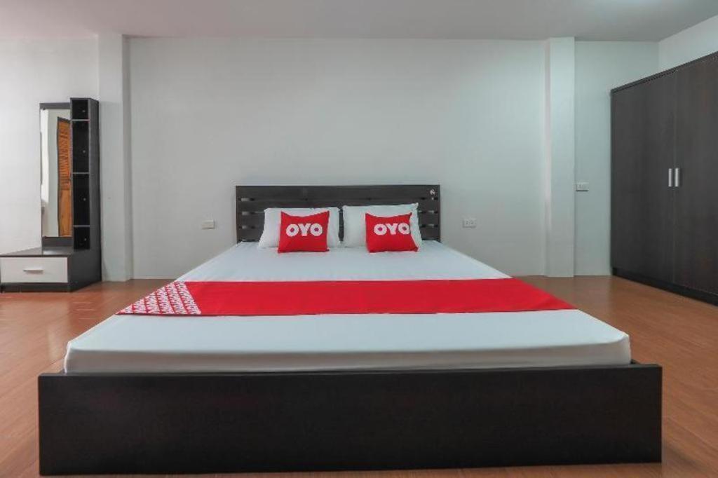 Oyo 935 The Palm Apartment Bangkok Exterior foto